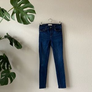 Gap Women’s high waisted jeans